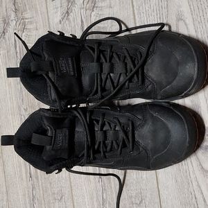 Vans Black MTE boot/shoes